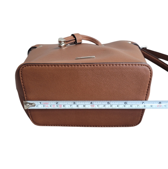 CHAPS Brown Faux Leather Bucket Bag Crossbody One Size - Picture 14 of 16